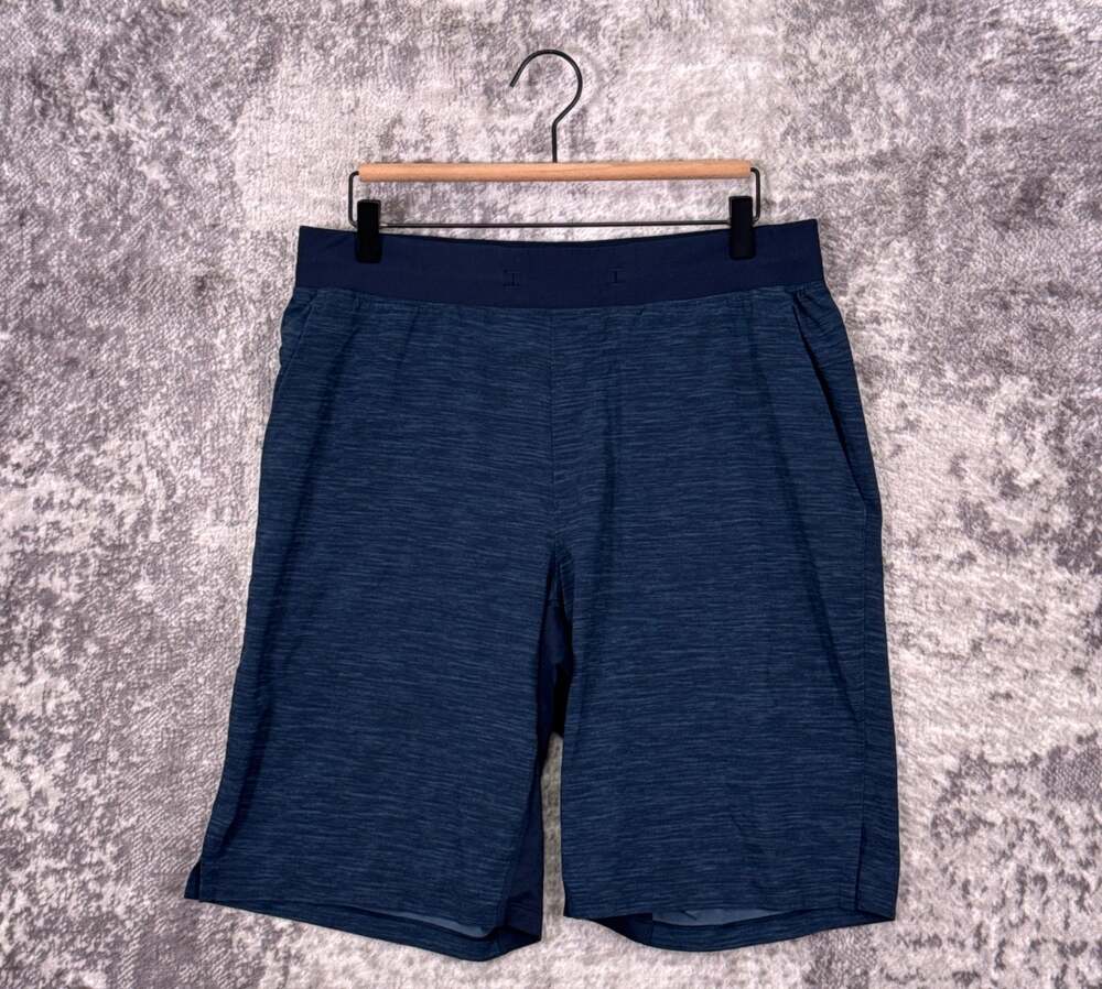 Lululemon T.H.E. Shorts Large Mens Heather Blue Classic Fit Linerless 11"